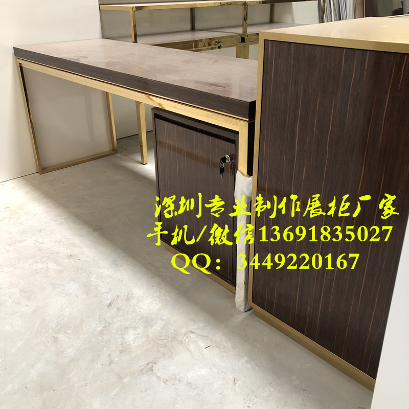 点击新窗口打开大图